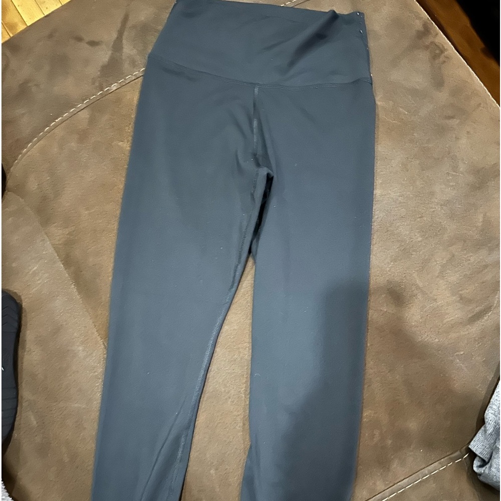 Women’s small Nike dri fit spandex pants.